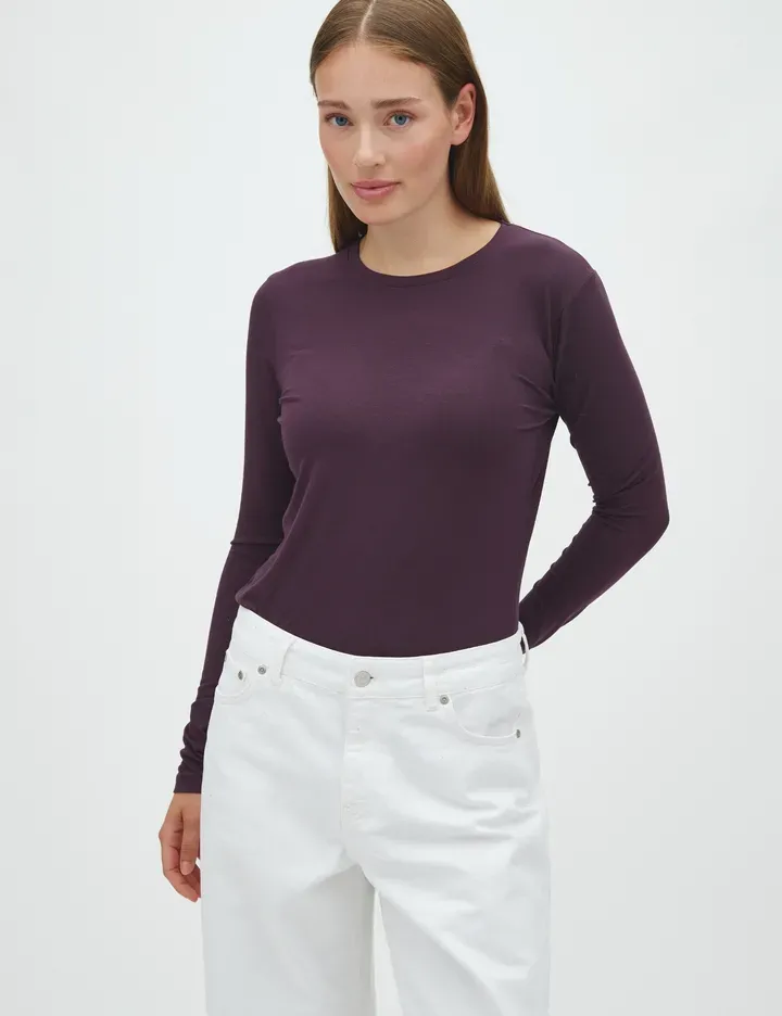 Christina_M_longsleeve