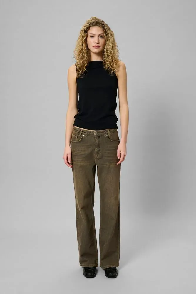 MWLouis_139_High_Wide