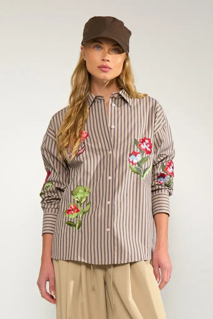NUKACEY_embroidery_shirt
