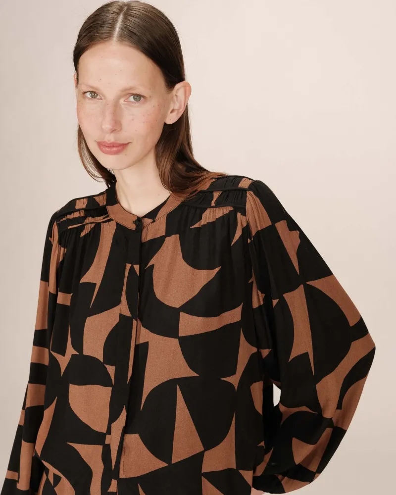 SORPRESA_printed_blouse