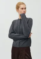 Averie_M_grey_vest