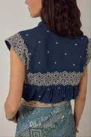 KARINA_sleeveless_shirt_3
