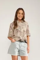 NUSHELLA_SHIRT