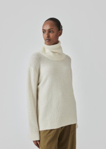 AdrianMD_t_neck_soft_knit