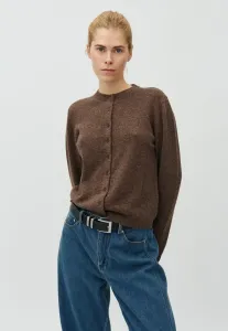 Averie_M_vest_java