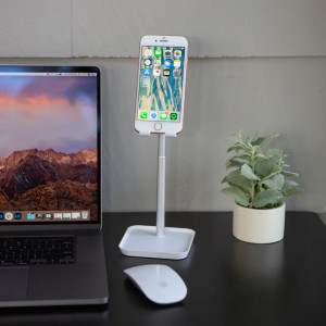 Perfect_phone_stand_wit